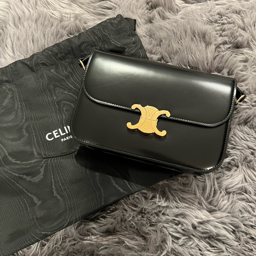 BRAND NEW CELINE TRIOMPHE BAG IN SHINY CALFSKIN BLACK